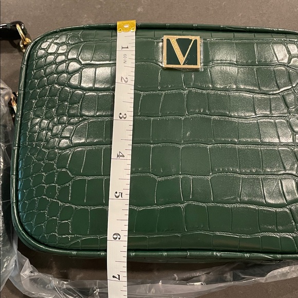 Victoria's Secret Emerald Green Faux Crocodile Top-Zip Crossbody Bag NWT - Picture 14 of 16